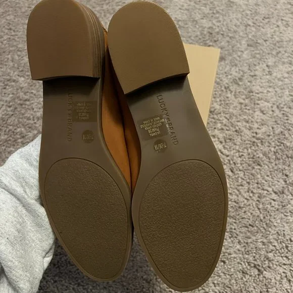 Women's New Lucky Brand Tan Leather Slip On Loafers - Picture 2 of 2